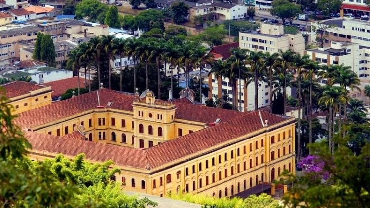 Rio de Janeiro x Nova Friburgo - Privativo 